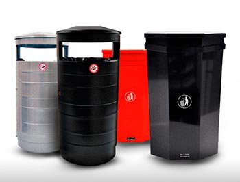 papperskorgar utomhus